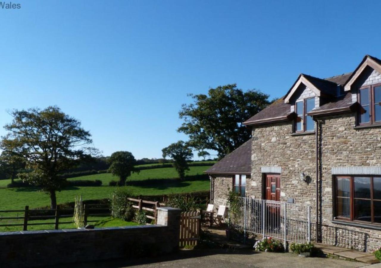 Beudy Bach Villa Lampeter Exterior photo